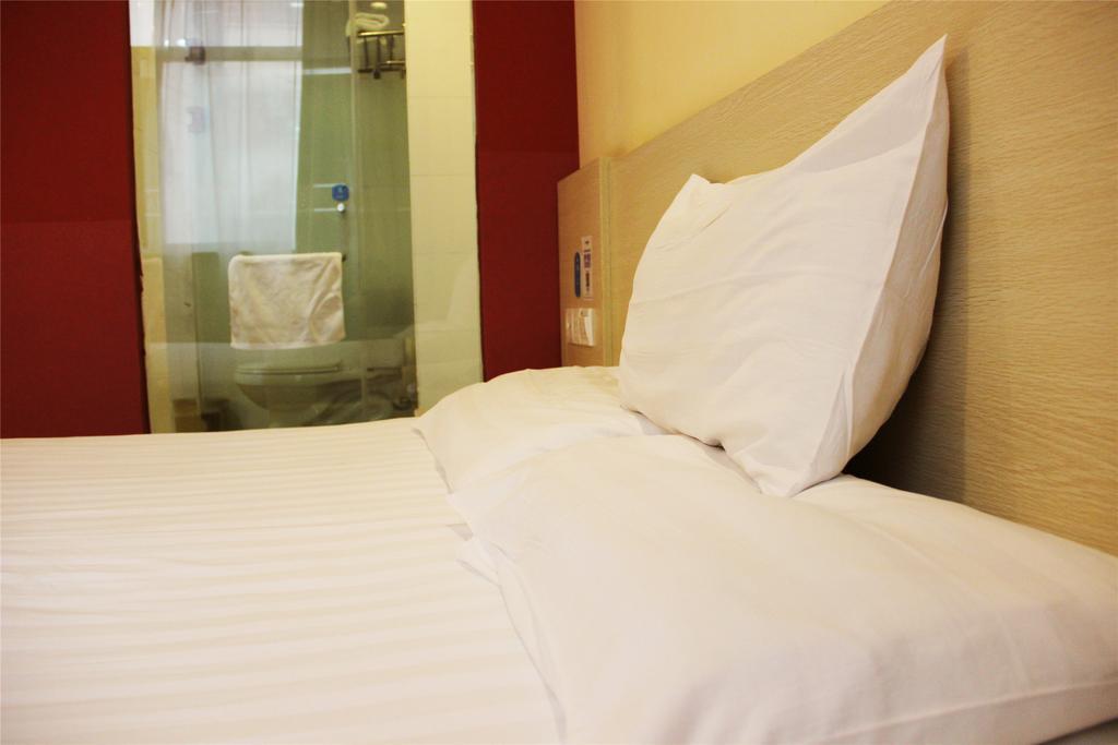 Hanting Hotel Shanghai Hongqiao Railway Station Huqingping Highway Buitenkant foto